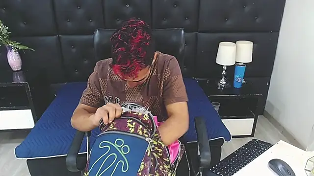 MarkoStorck online show from November 4, 2025, 7:24 pm