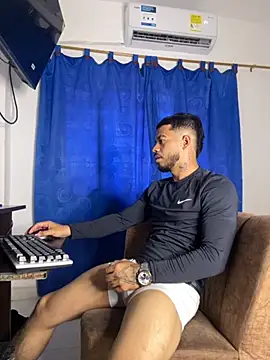 Kylian Alessandro online show from November 12, 2025, 6:30 pm