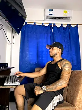 Kylian Alessandro online show from November 15, 2025, 7:10 pm