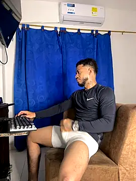 Kylian Alessandro online show from November 26, 2025, 11:33 am