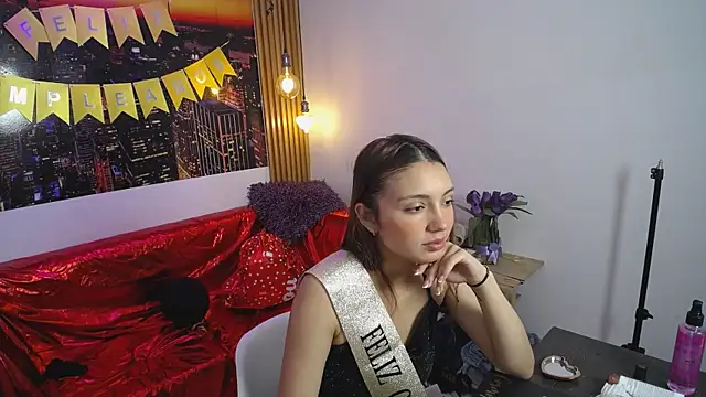Arianaa Toro online show from October 17, 2025, 2:19 pm
