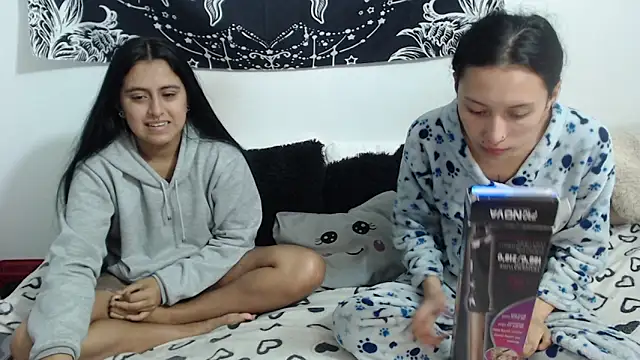 Snapshot of abby_n_emily chatting on June 6, 2026, 1:38 pm abby n emily online show from June 6, 2026, 1:38 pm