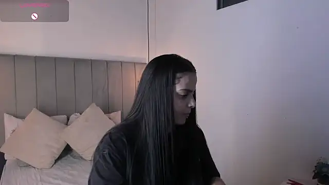 Pamela occoner  online show from November 13, 2025, 5:01 pm