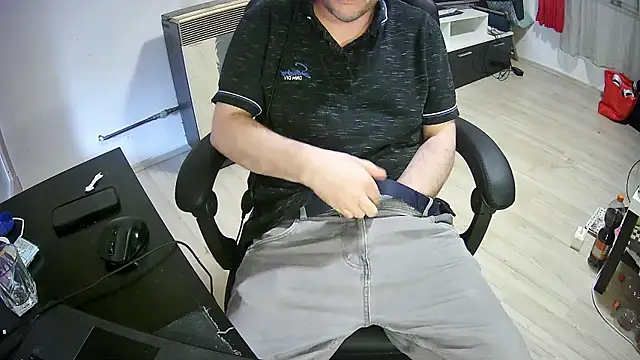 bull419M online show from April 11, 2026, 7:56 am