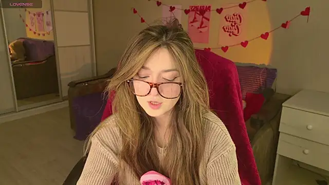 BellaSink online show from December 16, 2025, 5:34 am