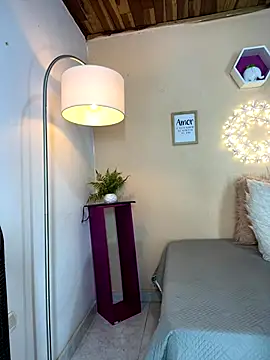 Meggie  online show from November 6, 2025, 11:04 pm