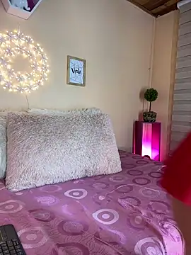 Meggie  online show from November 14, 2025, 11:46 pm