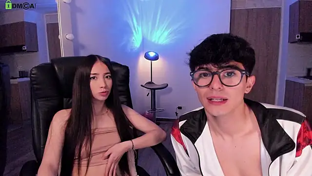 Snapshot of Mikeyvioleta_ chatting on February 22, 2026, 10:03 am Mikeyvioleta online show from February 22, 2026, 10:03 am