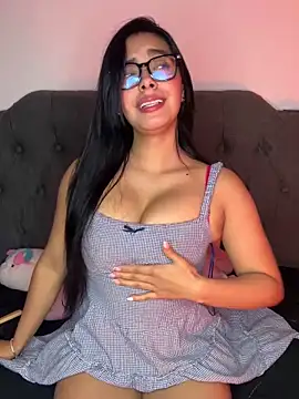 MiaSofia   online show from November 21, 2025, 8:35 am