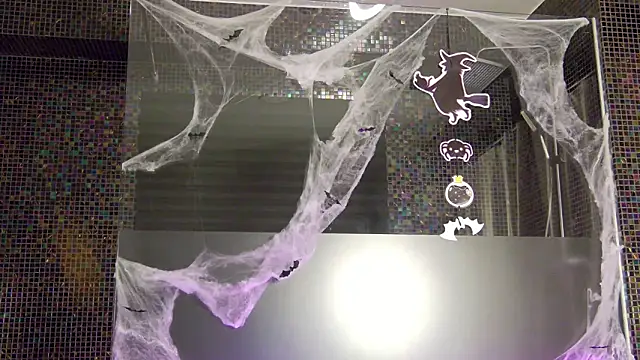 LisFowler online show from October 26, 2025, 4:07 am