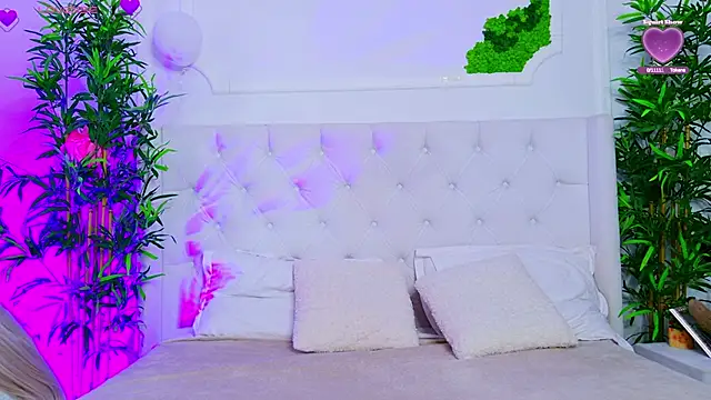 AriannaSins online show from October 17, 2025, 12:19 pm