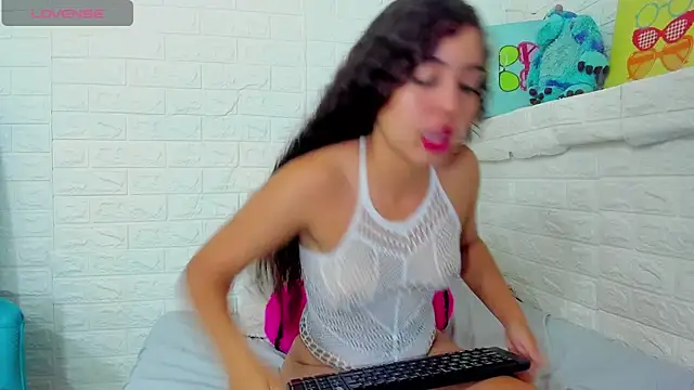arielsweeth online show from October 18, 2025, 5:43 am