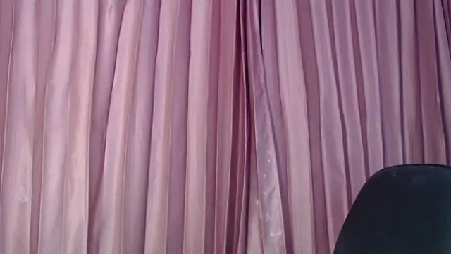 Snapshot of antonella_rosecs chatting on February 26, 2026, 4:33 am antonella rosecs online show from February 26, 2026, 4:33 am