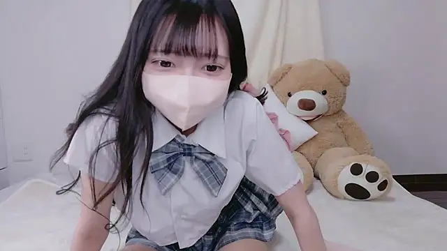 Snapshot of Mirai_oO16Oo chatting on November 18, 2025, 7:35 am Mirai oO16Oo online show from November 18, 2025, 7:35 am