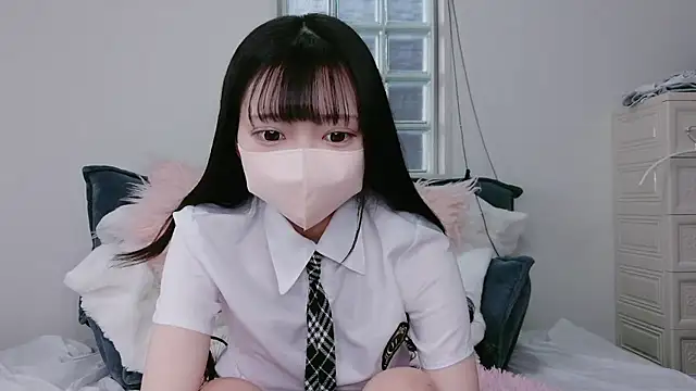 Snapshot of Mirai_oO16Oo chatting on December 4, 2025, 7:28 am Mirai oO16Oo online show from December 4, 2025, 7:28 am