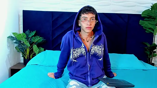 Tiam muller online show from October 24, 2025, 3:47 am