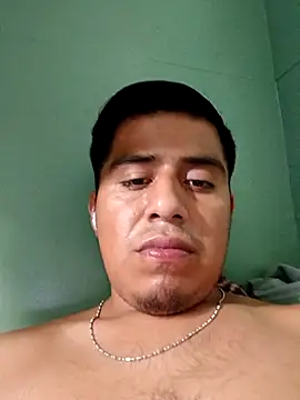 Snapshot of Penelargo1233r chatting on October 19, 2025, 7:42 am Penelargo1233r online show from October 19, 2025, 7:42 am