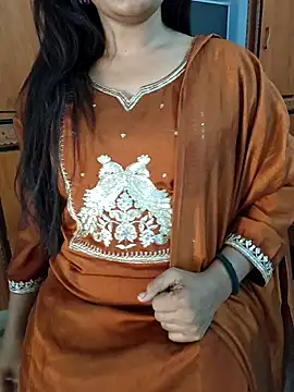 Snapshot of Meera-telugu chatting on October 16, 2025, 4:46 am Meera-telugu online show from October 16, 2025, 4:46 am