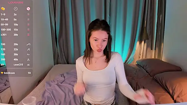 Cammila Cute online show from November 20, 2025, 2:28 pm