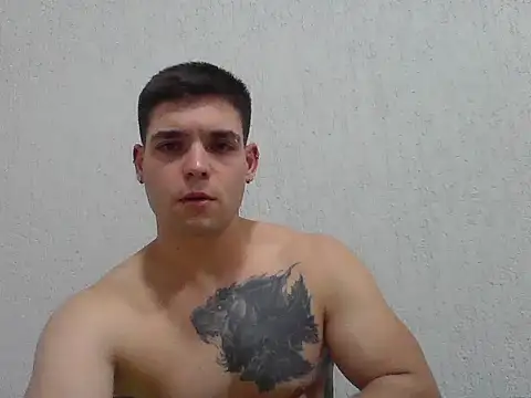 Snapshot of Zure-xxx chatting on October 24, 2025, 3:25 am Zure-xxx online show from October 24, 2025, 3:25 am