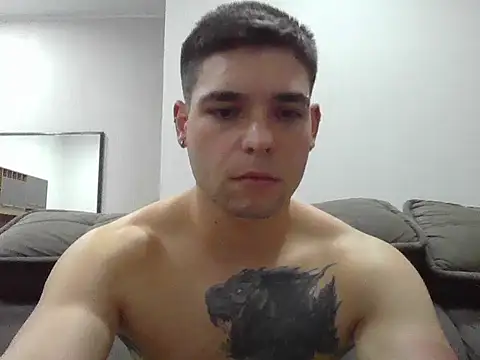 Snapshot of Zure-xxx chatting on October 24, 2025, 11:45 pm Zure-xxx online show from October 24, 2025, 11:45 pm