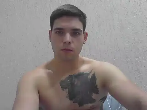 Snapshot of Zure-xxx chatting on November 6, 2025, 10:43 pm Zure-xxx online show from November 6, 2025, 10:43 pm