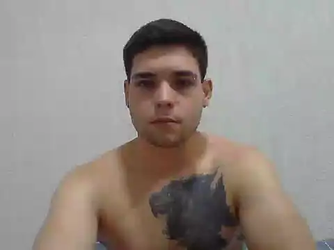 Snapshot of Zure-xxx chatting on November 12, 2025, 7:13 pm Zure-xxx online show from November 12, 2025, 7:13 pm