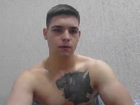 Snapshot of Zure-xxx chatting on November 21, 2025, 10:52 pm Zure-xxx online show from November 21, 2025, 10:52 pm