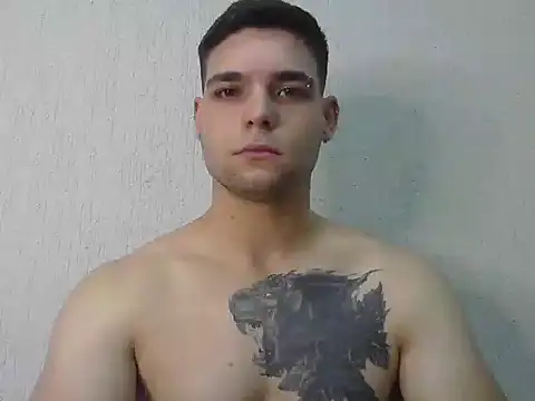 Snapshot of Zure-xxx chatting on January 6, 2026, 10:01 pm Zure-xxx online show from January 6, 2026, 10:01 pm