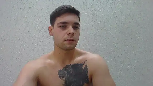 Zure-xxx online show from May 15, 2026, 10:50 pm