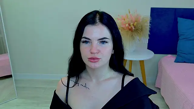 Meow Milena online show from October 17, 2025, 11:40 pm