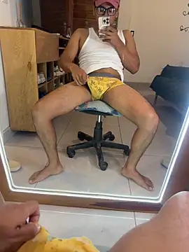 Snapshot of the_vein18 chatting on December 23, 2025, 2:31 am the vein18 online show from December 23, 2025, 2:31 am