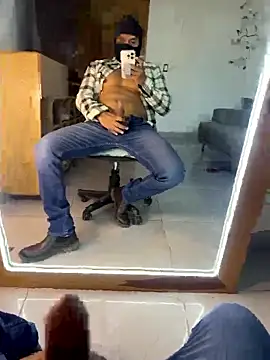 Snapshot of the_vein18 chatting on January 9, 2026, 4:43 pm the vein18 online show from January 9, 2026, 4:43 pm