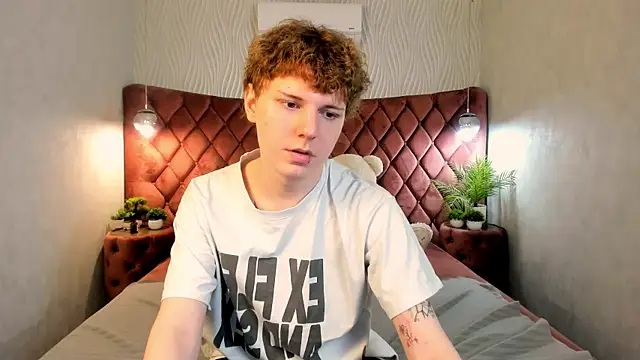 KevinMilky online show from March 21, 2026, 6:29 am