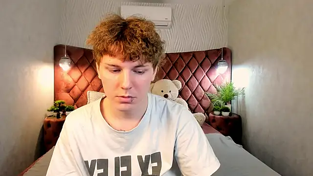 KevinMilky online show from March 21, 2026, 8:30 am