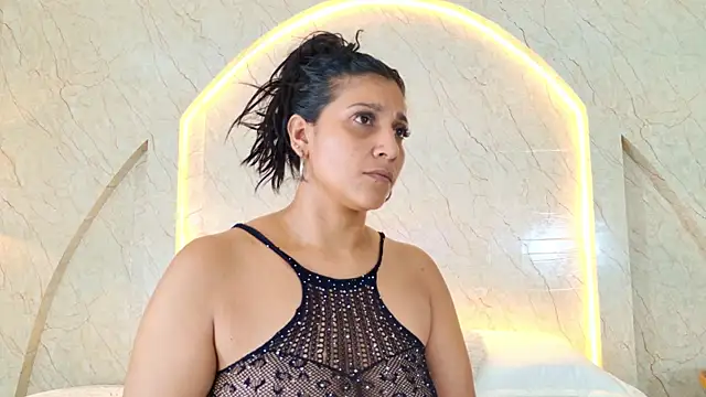 Antonella Russo1 online show from May 14, 2026, 1:18 pm