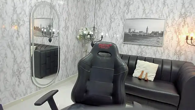 AlexandraMilff online show from November 12, 2025, 11:25 pm