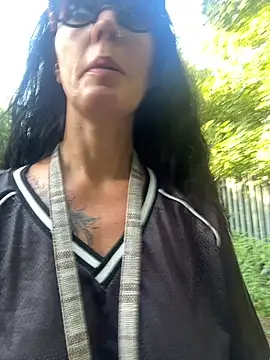 DarkestDreamxox online show from June 28, 2026, 5:57 am