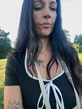 DarkestDreamxox online show from July 4, 2026, 4:51 am