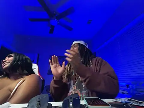 ICECREAMSHOW online show from October 28, 2025, 3:54 am