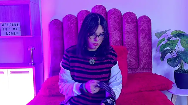 Lullaby Charade online show from November 19, 2025, 11:54 am