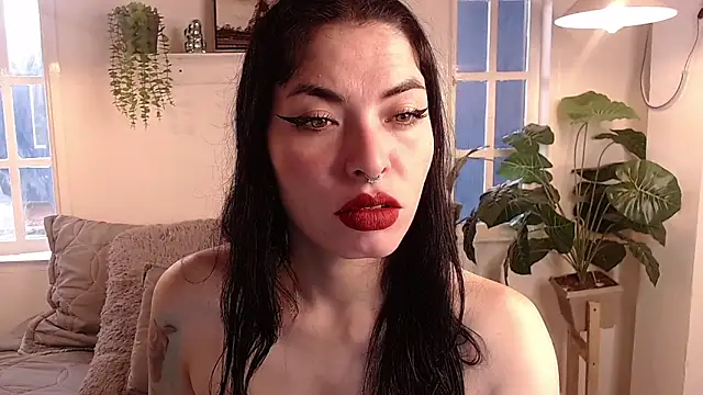 liafaith online show from November 8, 2025, 1:33 pm