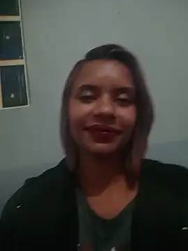 Snapshot of casal_F chatting on November 10, 2025, 1:04 am casal F online show from November 10, 2025, 1:04 am