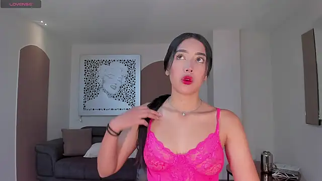 Snapshot of ScarlettBlaze_ chatting on November 5, 2025, 12:05 pm ScarlettBlaze online show from November 5, 2025, 12:05 pm