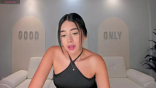 Snapshot of ScarlettBlaze_ chatting on May 4, 2026, 12:01 pm ScarlettBlaze online show from May 4, 2026, 12:01 pm