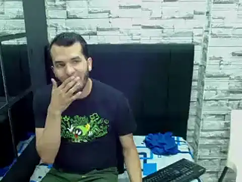 pether hairy online show from October 26, 2025, 1:44 am