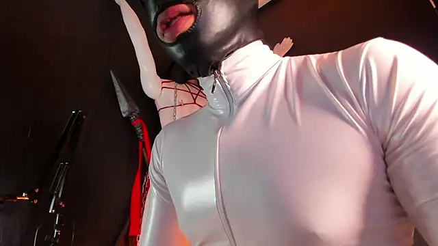 Master Connor BDSM online show from March 24, 2026, 12:04 am