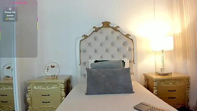 jessi lopez45 online show from January 14, 2026, 7:52 pm