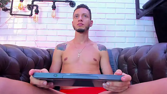 GabrielDraiven online show from November 28, 2025, 9:39 pm