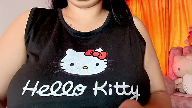 Lunaira Deep online show from April 15, 2026, 3:19 pm